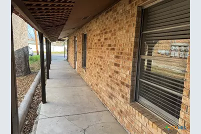 510 N Bauer Street, Seguin, TX 78155 - Photo 1