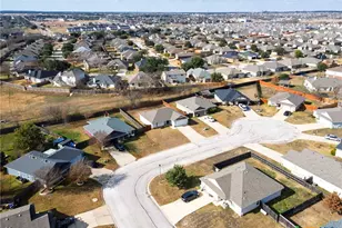 916 Freedom Dr, Temple, TX 76502 - Photo 2