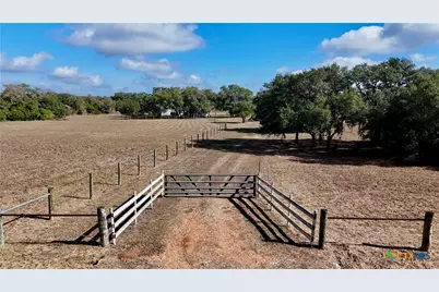 415 County Road 457, Hallettsville, TX 77964 - Photo 4