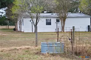 415 Co Rd 457, Hallettsville, TX 77964 - Photo 34