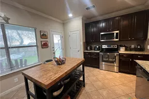 237 Flushing, New Braunfels, TX 78130 - Photo 6