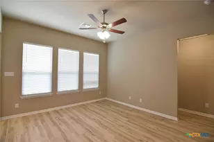 1040 Lakeway Crossing Dr, Temple, TX 76502 - Photo 8