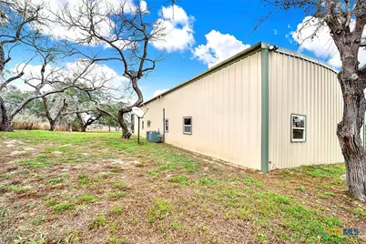 498 County Road 124, Floresville, TX 78114 - Photo 14