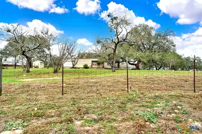 498 County Road 124, Floresville, TX 78114 - Photo 6