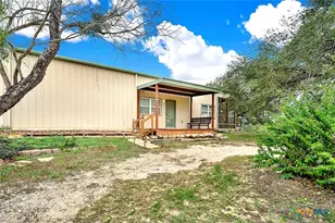498 County Rd 124, Floresville, TX 78114 - Photo 10