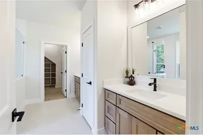 742 Rayner Ranch Boulevard, Spring Branch, TX 78070 - Photo 16