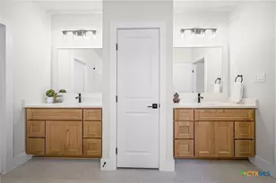 742 Rayner Ranch Blvd, Spring Branch, TX 78070 - Photo 18