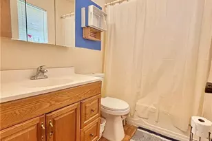 1615 Meadowview Dr, Port Lavaca, TX 77979 - Photo 12