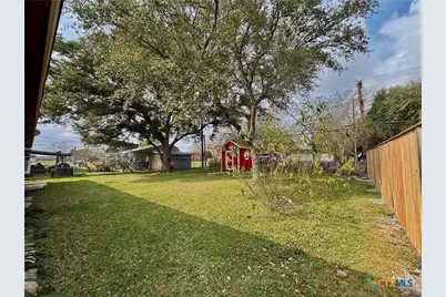 1615 Meadowview Drive, Port Lavaca, TX 77979 - Photo 6