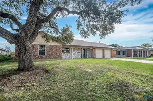 2212 Larry Dr, Port Lavaca, TX 77979 - Photo 4