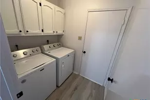 146 Forest Dr, Seguin, TX 78155 - Photo 10