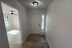 146 Forest Dr, Seguin, TX 78155 - Photo 4