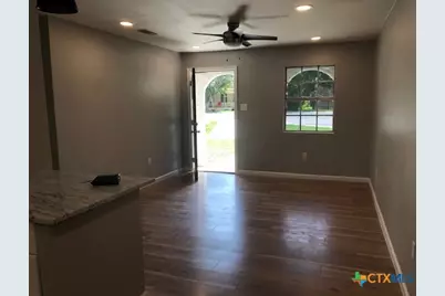 2316 N Austin Street, Seguin, TX 78155 - Photo 12