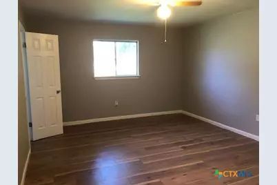 2316 N Austin Street, Seguin, TX 78155 - Photo 8