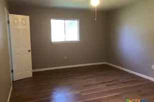 2316 N Austin St, Seguin, TX 78155 - Photo 8