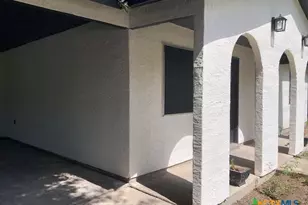 2316 N Austin St, Seguin, TX 78155 - Photo 2