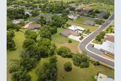 601 Oak Creek Parkway, Seguin, TX 78155 - Photo 6