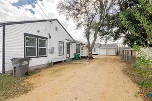 2003 Woodlawn St, Victoria, TX 77901 - Photo 18