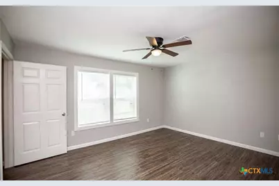 2003 Woodlawn Street, Victoria, TX 77901 - Photo 8