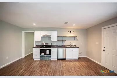2003 Woodlawn Street, Victoria, TX 77901 - Photo 4