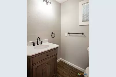 2003 Woodlawn Street, Victoria, TX 77901 - Photo 10
