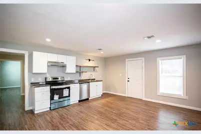 2003 Woodlawn Street, Victoria, TX 77901 - Photo 6