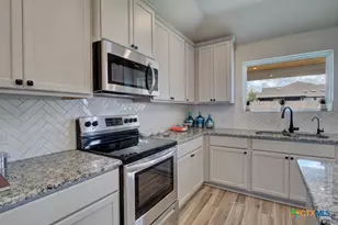 1243 Casetta Run, New Braunfels, TX 78130 - Photo 12