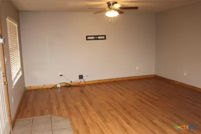 1504 Lakeview Drive, Lockhart, TX 78644 - Photo 2
