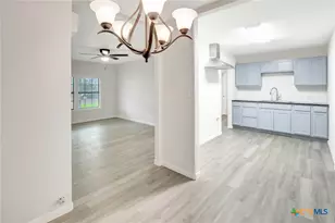 2907 Cedar St, Victoria, TX 77901 - Photo 8