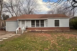 505 Center St, Belton, TX 76513 - Photo 1