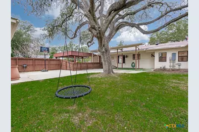 953 E Cedar Street, Seguin, TX 78155 - Photo 36