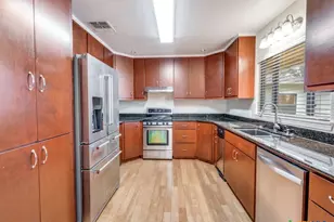 953 E Cedar St, Seguin, TX 78155 - Photo 12