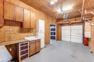 953 E Cedar St, Seguin, TX 78155 - Photo 30