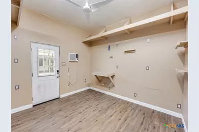 953 E Cedar Street, Seguin, TX 78155 - Photo 26