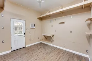 953 E Cedar St, Seguin, TX 78155 - Photo 26