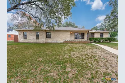 953 E Cedar Street, Seguin, TX 78155 - Photo 2