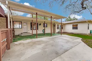 953 E Cedar St, Seguin, TX 78155 - Photo 34