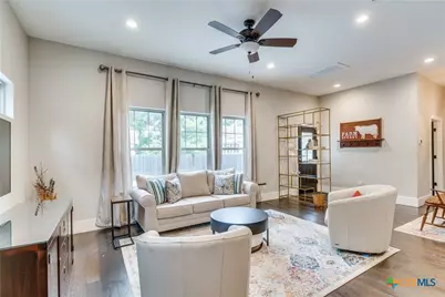 911 Farm Street, Bastrop, TX 78602 - Photo 28