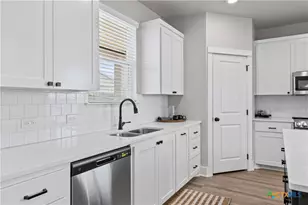 2017 Clear Sky Ct, Temple, TX 76502 - Photo 6