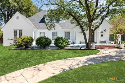 445 N Wall Street, Belton, TX 76513 - Photo 1