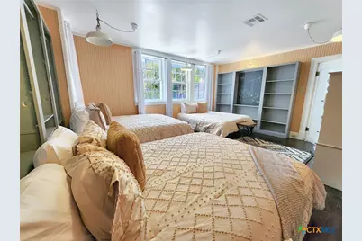 445 N Wall Street, Belton, TX 76513 - Photo 32