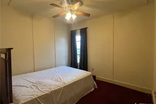 327 W Main St, Port Lavaca, TX 77979 - Photo 6