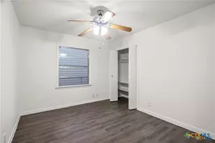 1913 S 19th St, Temple, TX 76504 - Photo 10