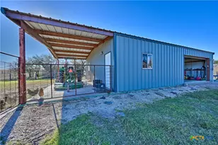 1733 Co Rd 376, Shiner, TX 77984 - Photo 42