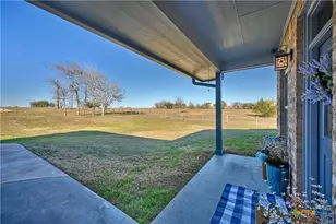 1733 Co Rd 376, Shiner, TX 77984 - Photo 4