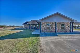 1733 Co Rd 376, Shiner, TX 77984 - Photo 4