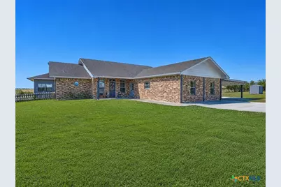 1733 County Road 376, Shiner, TX 77984 - Photo 2