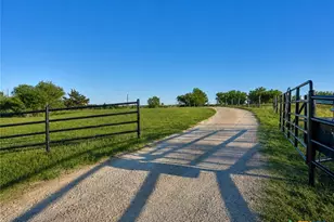 1733 Co Rd 376, Shiner, TX 77984 - Photo 42