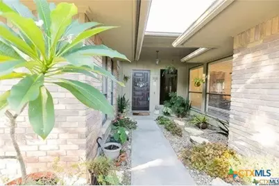 316 Woodglenn Drive, Victoria, TX 77904 - Photo 2