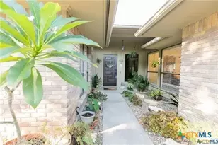 316 Woodglenn Dr, Victoria, TX 77904 - Photo 2